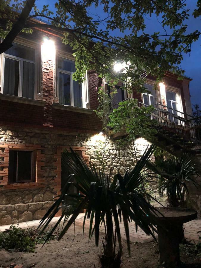 Guest House Hello 쿠타이시 외부 사진