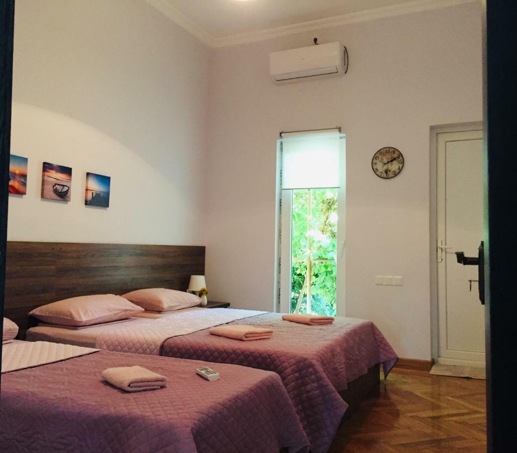 Guest House Hello 쿠타이시 외부 사진